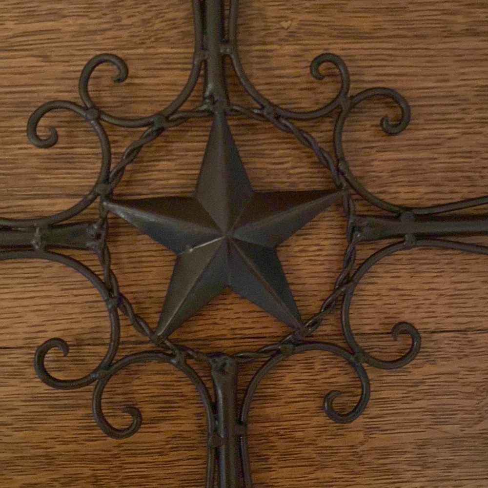 Wrought iron lightweight cross decorative - Picture 5 of 6